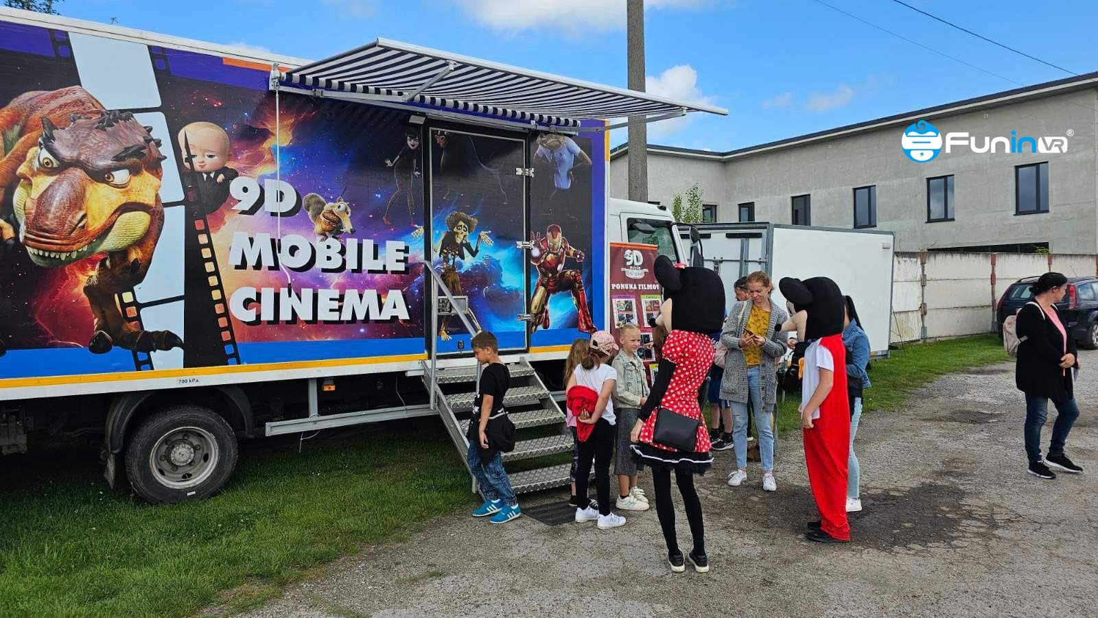 Explore Competitive Mobile 9D Cinema in Slovakia 