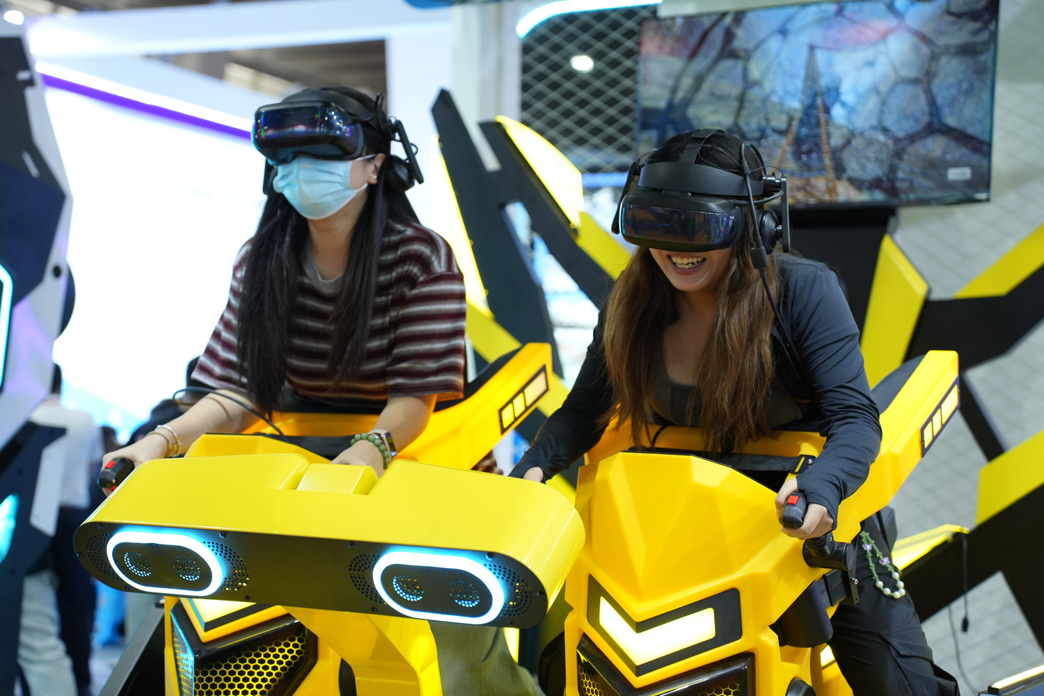 vr rides.jpg